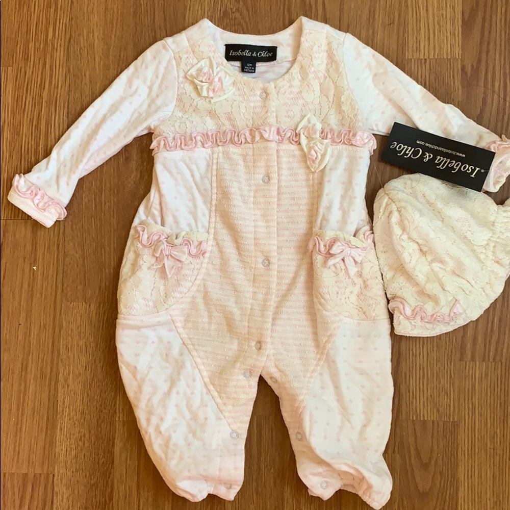 NWT BEAUTIFUL ISOBELLA CHLOE BABY ROMPER AND HAT